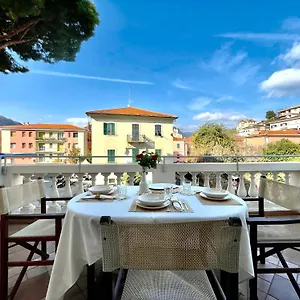  Appartamento Migliorini Lusso & Comfort In Finalborgo.