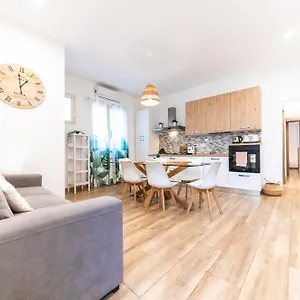 Metrofront-apartment Roma